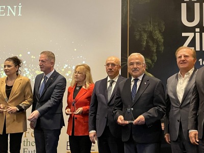 BAŞKAN GÜLER’E 3 ÖDÜL BİRDEN