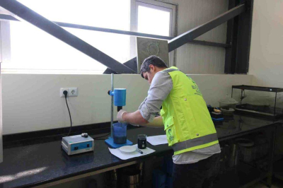 KALİTE BU LABORATUVARDAN ÇIKIYOR