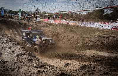 OFF ROAD YARIŞLARI NEFES KESTİ