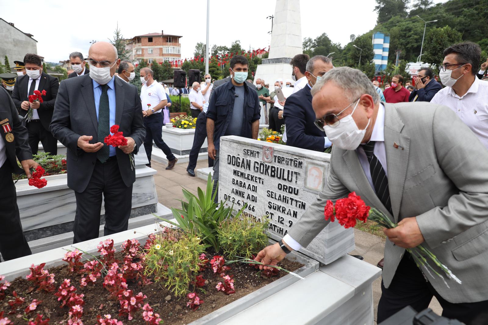 15 TEMMUZ ŞEHİTLERİ DUALARLA ANILDI