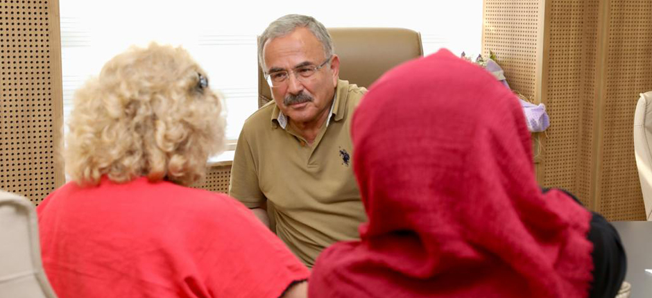 3 GÜNDE 300 KİŞİYİ DİNLEDİ