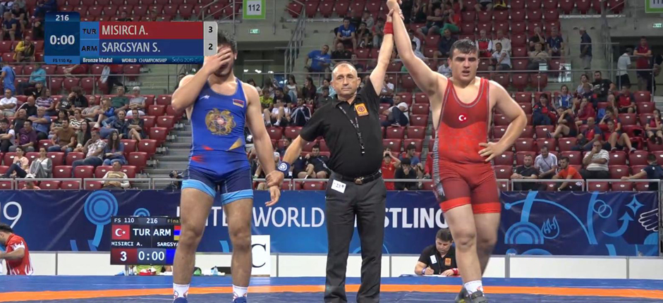 ADİL MISIRCI DÜNYA ÜÇÜNCÜSÜ