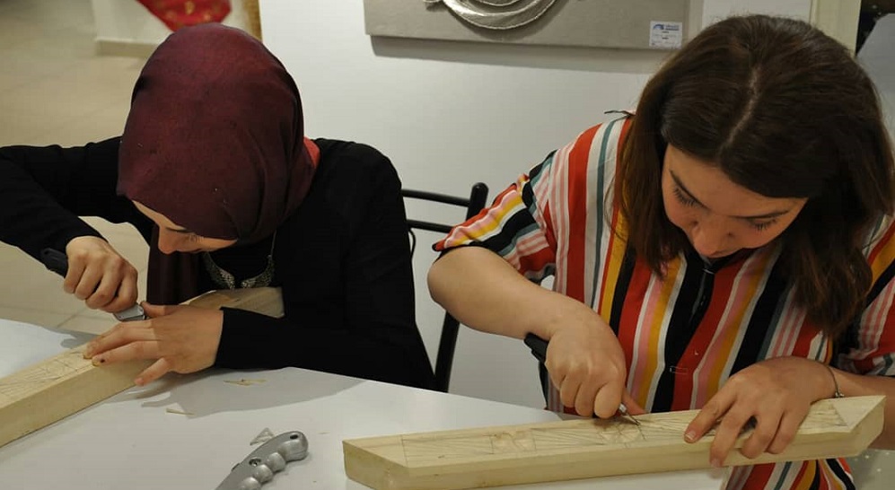 AHŞAP SANATI ORMEK’TE HAYAT BULUYOR