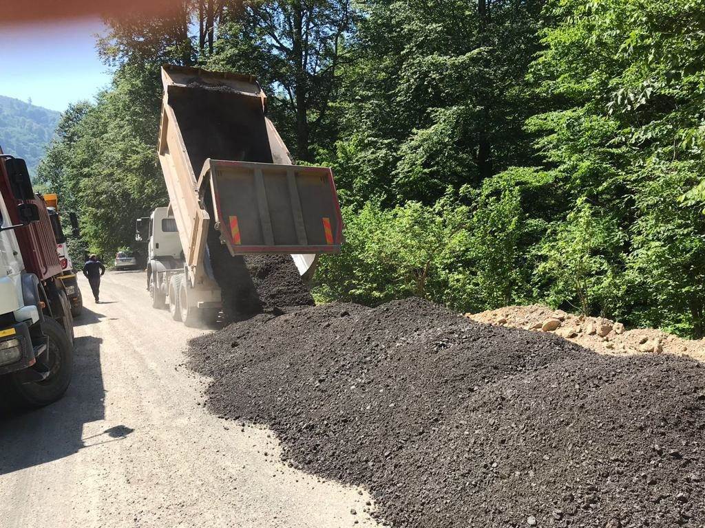 AKKUŞ VE ÇAYBAŞI’NDA ASFALT MUTLULUĞU