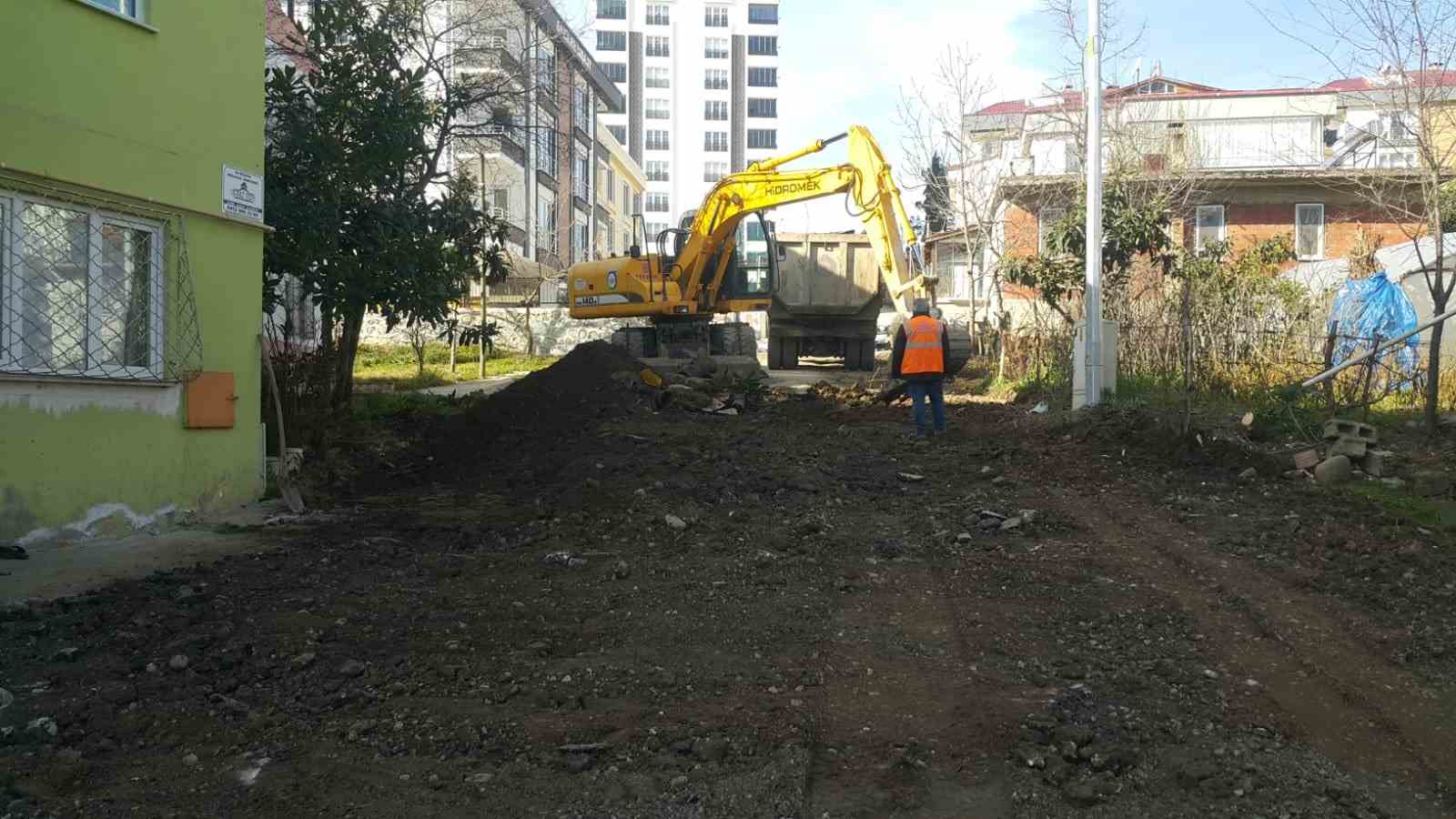 ALTINORDU’DA ASFALTSIZ YOL KALMAYACAK