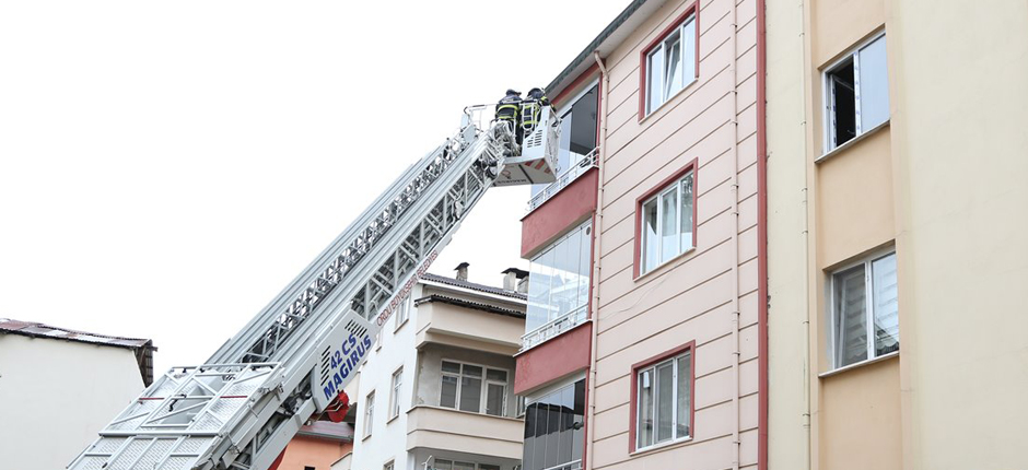 ANAHTARI KAYBEDEN İTFAİYEYİ ARADI!