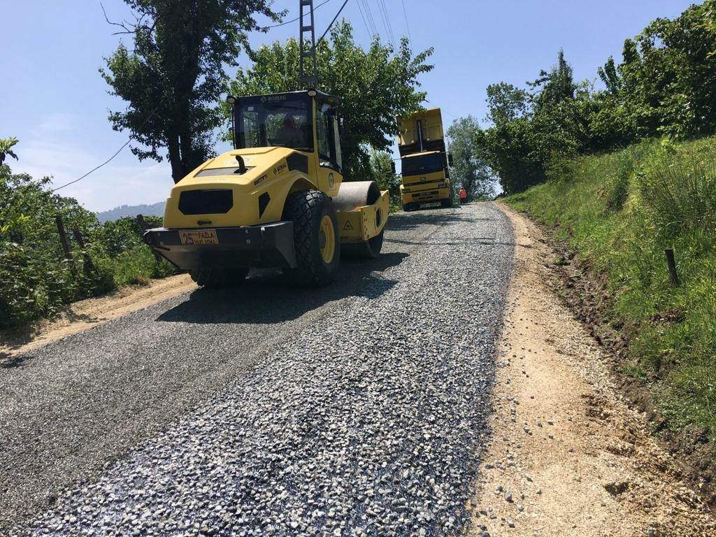  ARPAKÖY MAHALLESİNDE ASFALT SEVİNCİ