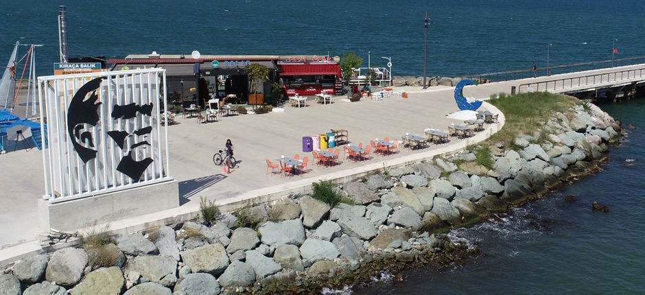 ATATÜRK SİLÜETİ SAHİLDEKİ YERİNDE