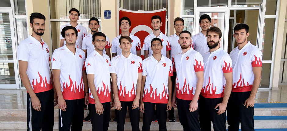 AY YILDIZ İÇİN MÜCADELE EDECEKLER