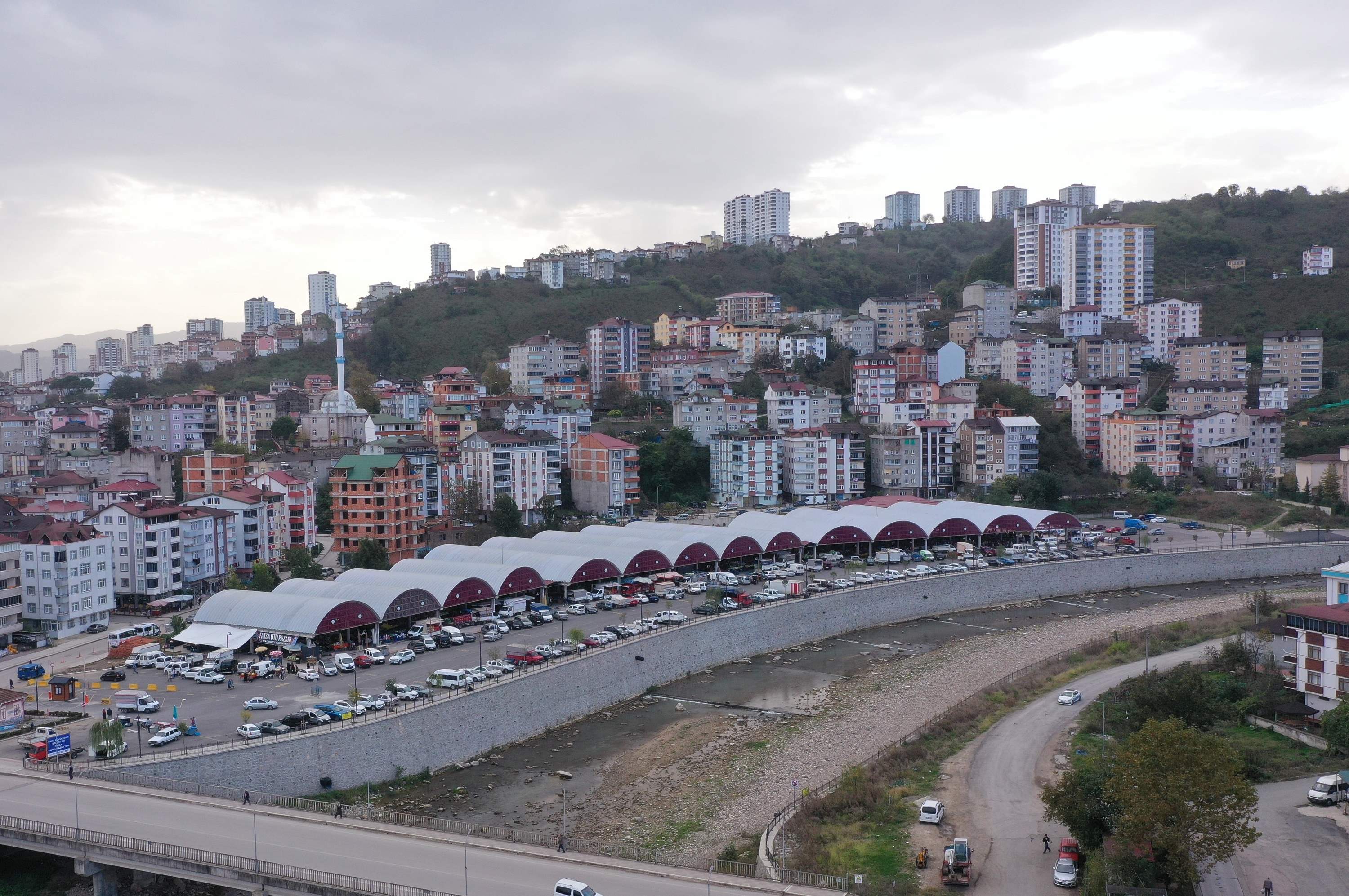 BAŞKAN GÜLER, ESNAFIN YÜZÜNÜ GÜLDÜRDÜ