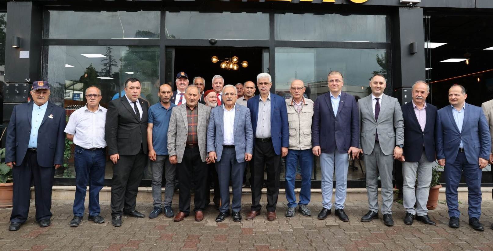 BAŞKAN GÜLER ŞEHİT YAKINLARI VE GAZİLERLE BİR ARAYA GELDİ