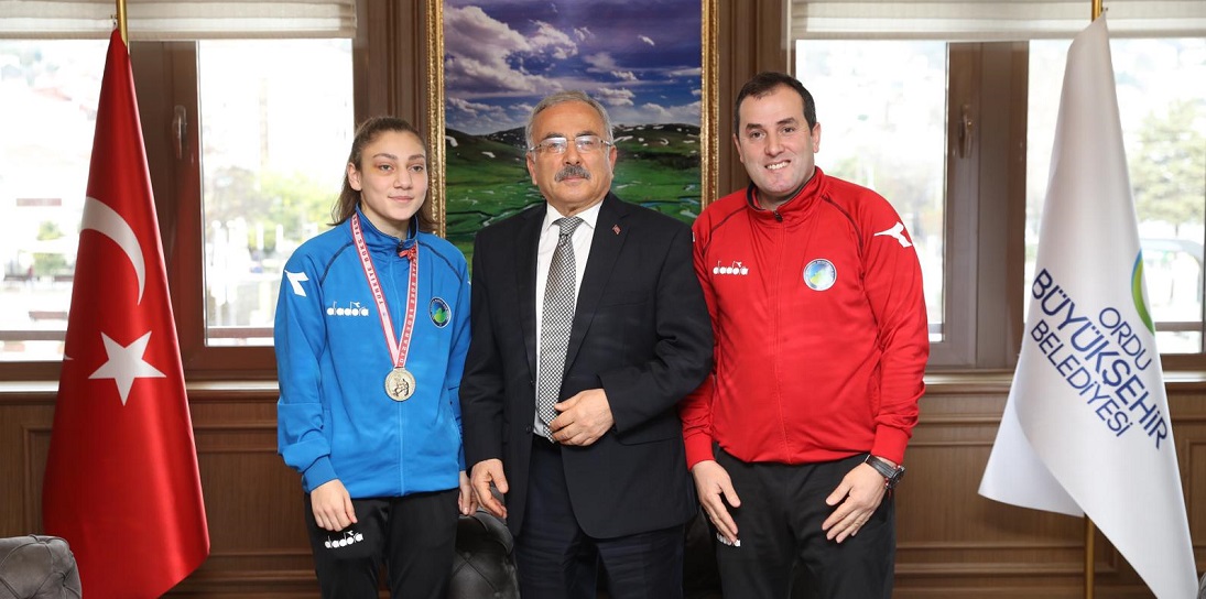 BAŞKAN GÜLER, TÜRKİYE BOKS ŞAMPİYONU SOĞUKSU’YU AĞIRLADI