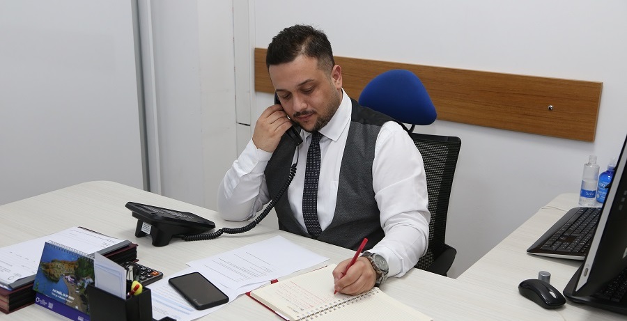 BÜYÜKŞEHİR 65 YAŞ ÜSTÜ VATANDAŞLARLA İLETİŞİM HALİNDE