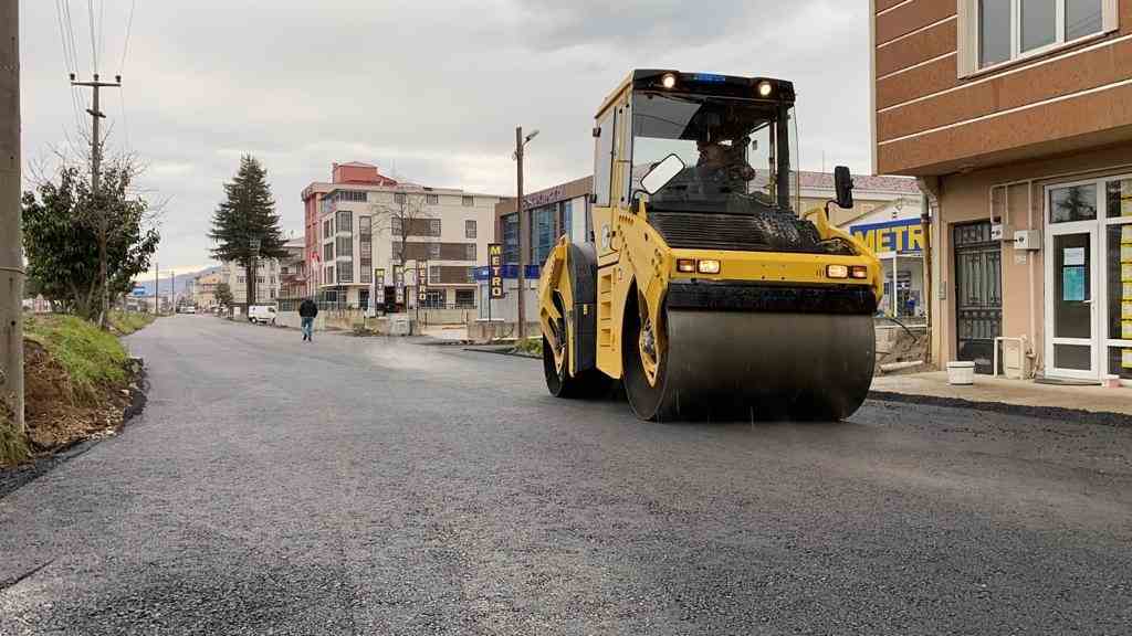 BÜYÜKŞEHİR, ALTINORDU'DA SORUNLARI BİR BİR ÇÖZÜYOR