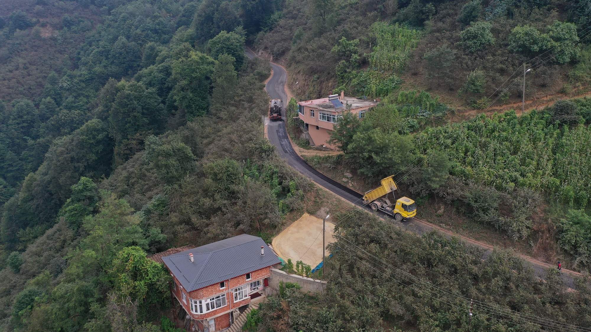 BÜYÜKŞEHİR BELEDİYESİ, ÇAMAŞ’IN ULAŞIM KONFORUNU ARTTIRIYOR