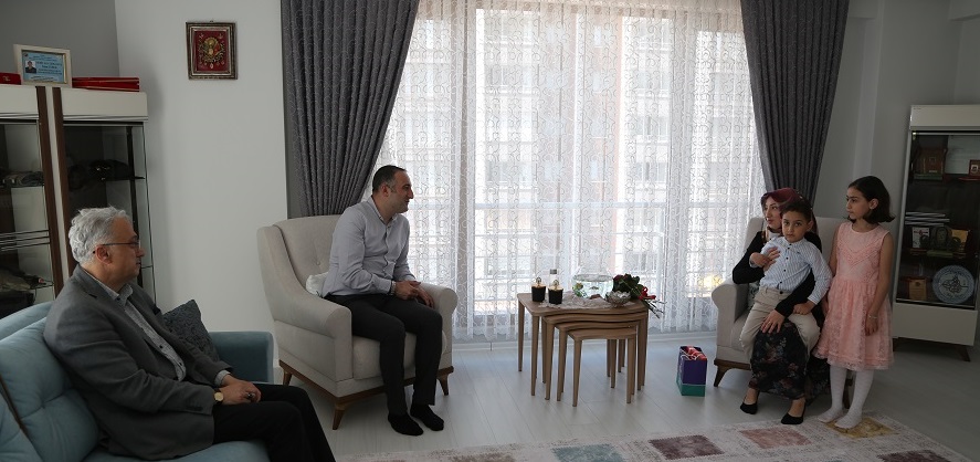 BÜYÜKŞEHİR BELEDİYESİ ŞEHİT AİLELERİNİ YALNIZ BIRAKMADI