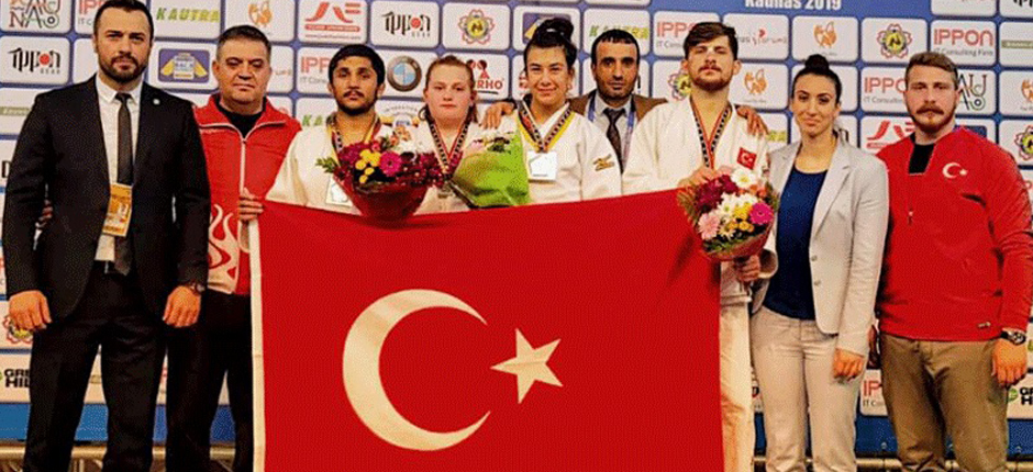 BÜYÜKŞEHİR BELEDİYESPOR’UN BAŞARILARI SES GETİRİYOR