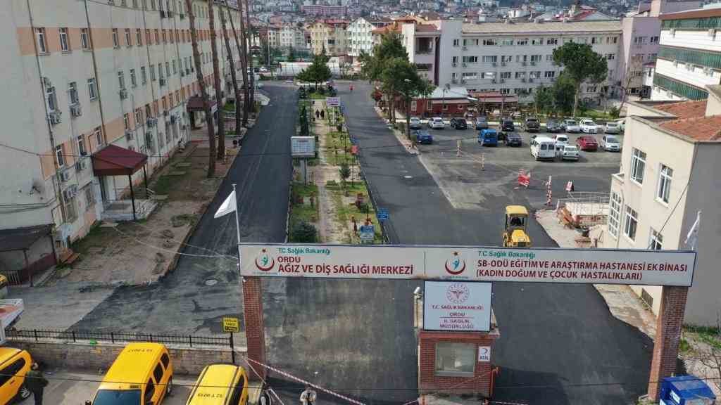 BÜYÜKŞEHİR'DEN SAĞLIK KAMPÜSÜNE ASFALT