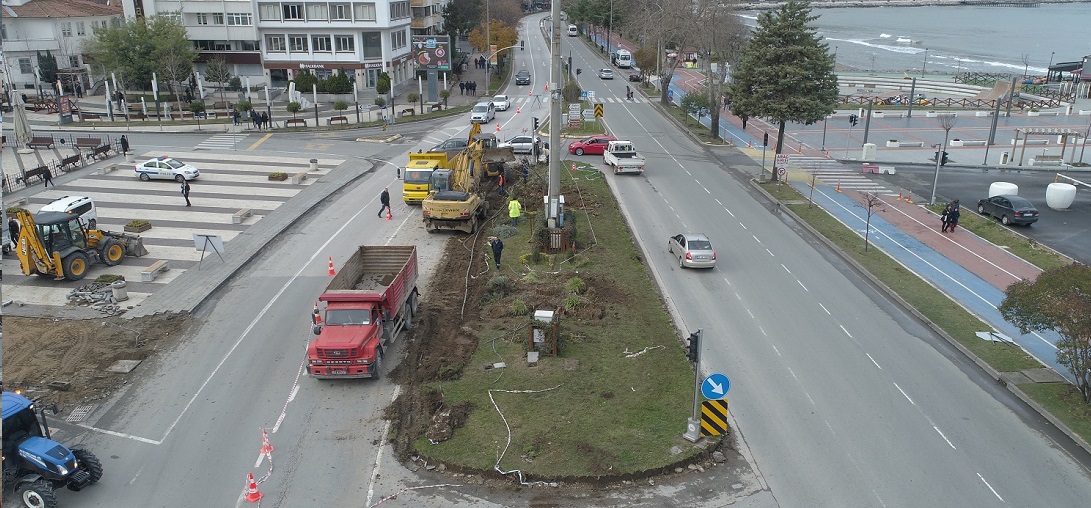 BÜYÜKŞEHİR'DEN TRAFİĞİ RAHATLATACAK ÇALIŞMA
