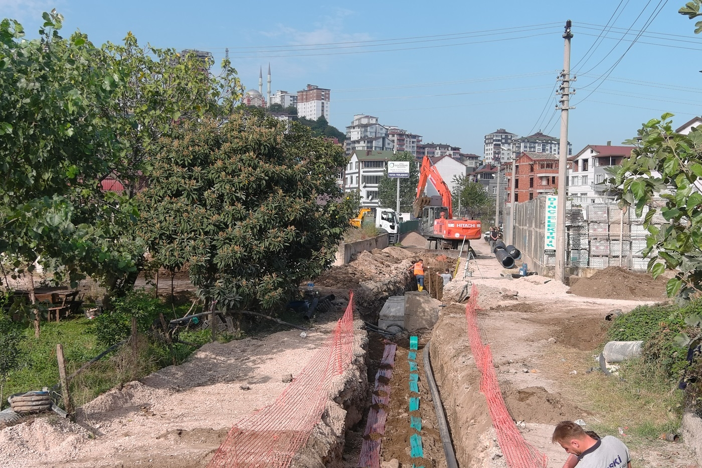 BÜYÜKŞEHİR, FATSA İLÇESİ KURTULUŞ MAHALLESİNİN ALTYAPISINA NEŞTER VURDU
