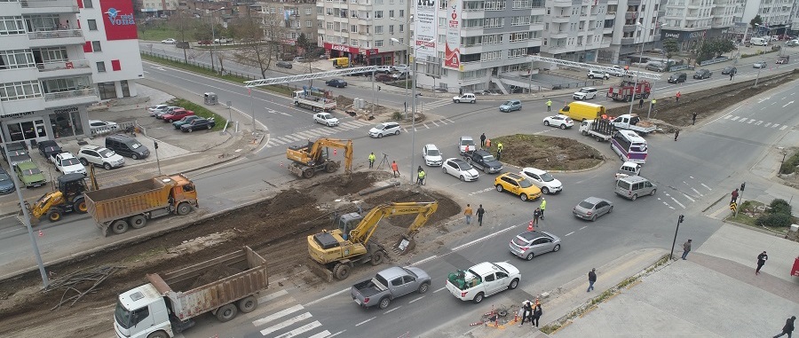 BÜYÜKŞEHİR, SİVAS KAVŞAĞI’NIN TRAFİK YÜKÜNÜ RAHATLATIYOR