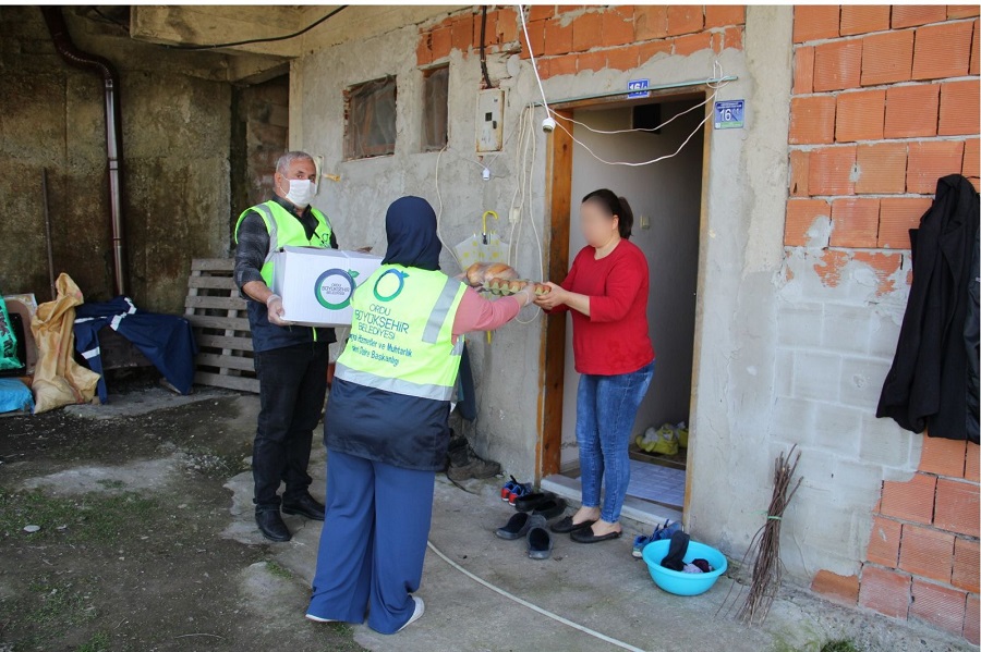 BÜYÜKŞEHİR, SOKAĞA ÇIKMA YASAĞINDA VATANDAŞLARI MAĞDUR ETMEDİ