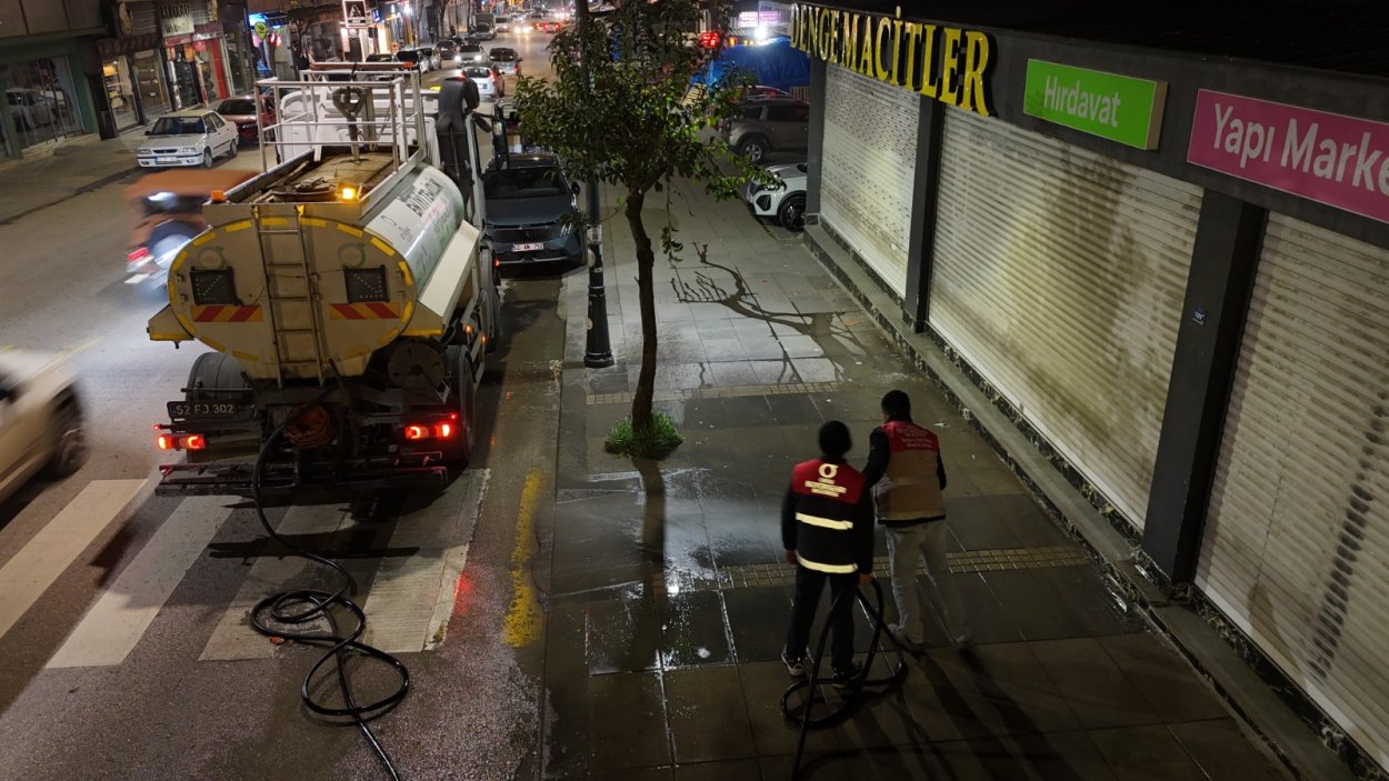 BÜYÜKŞEHİR TEMİZ BİR ORDU İÇİN SAHADA