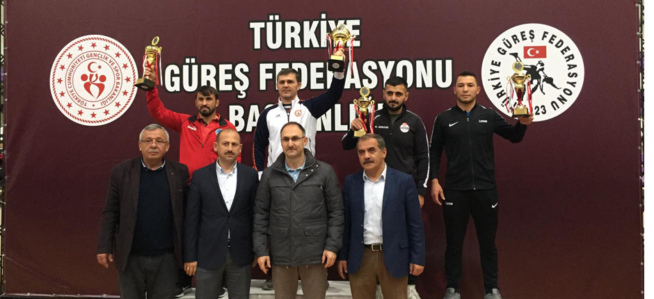 BÜYÜKŞEHİRİN SPORCULARI KÜRSÜYE ÇIKTI