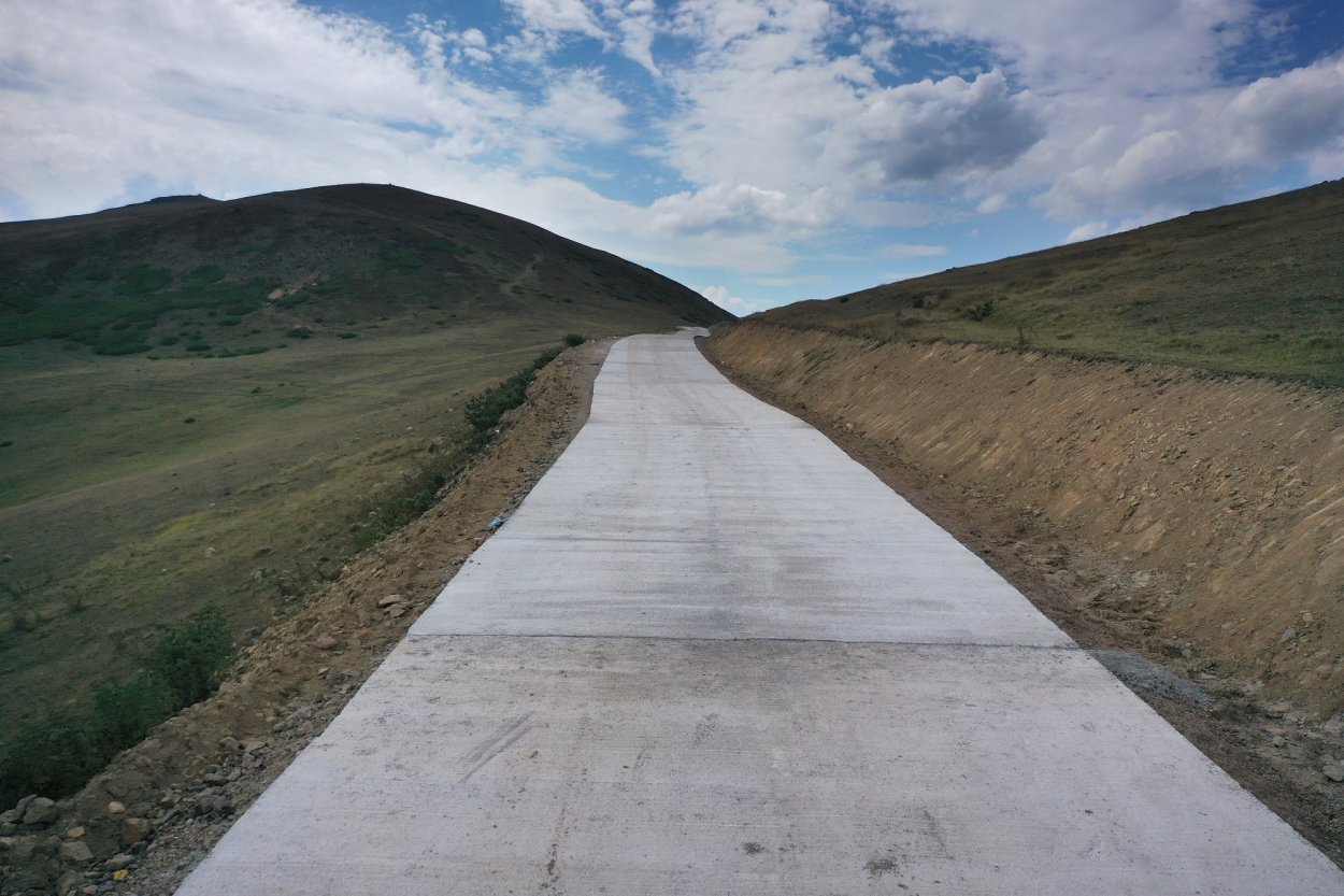 ÇAMBAŞI-MESUDİYE ARASINA BETON YOL