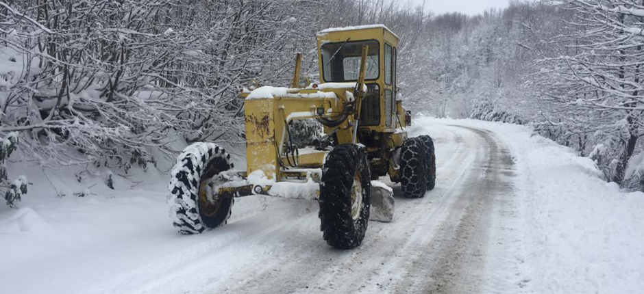 ÇAMBAŞI’NDA YOĞUN KAR MESAİSİ