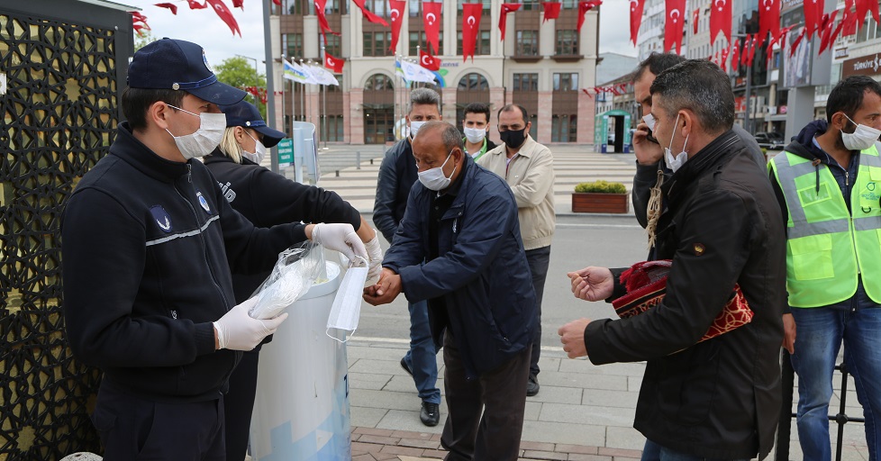 CAMİLER YENİDEN İBADETE AÇILDI