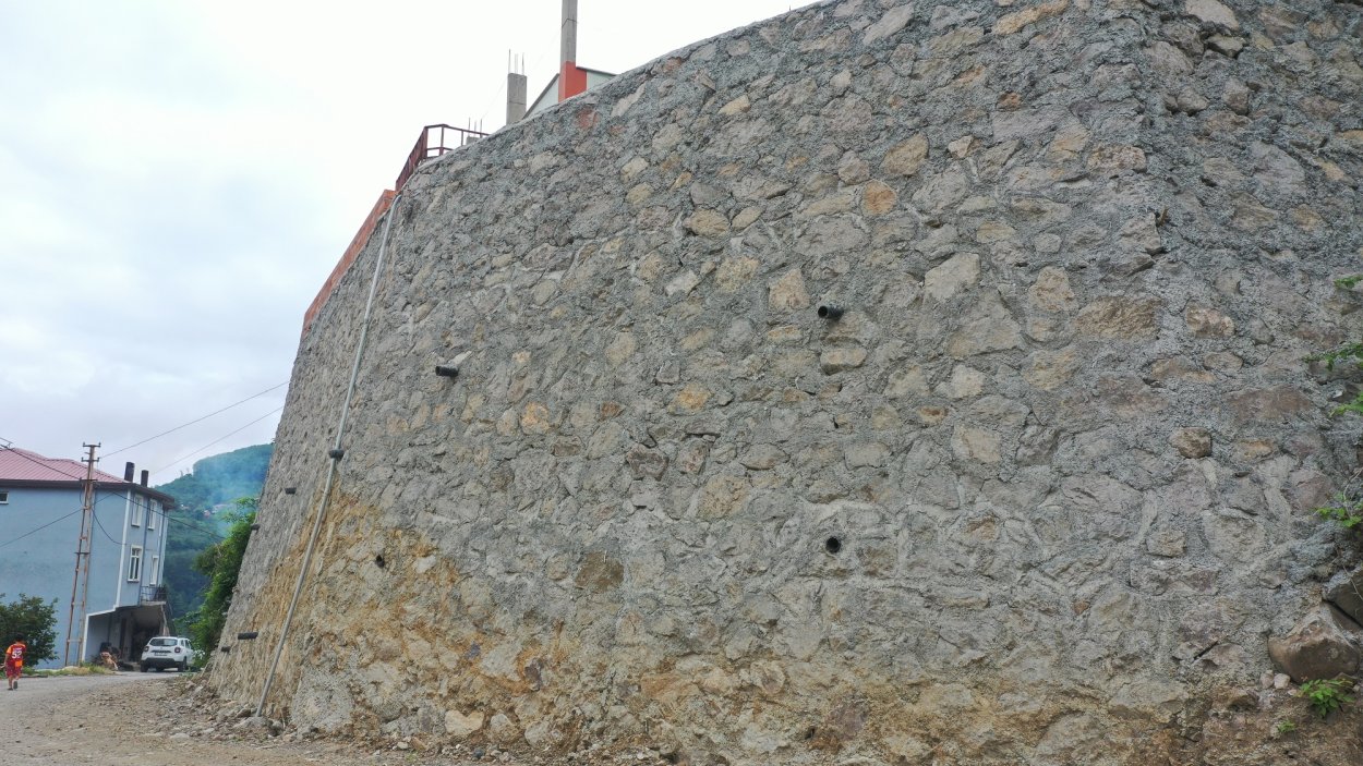 ÇİSELİ ŞELALESİNE GÜVENLİ YOL