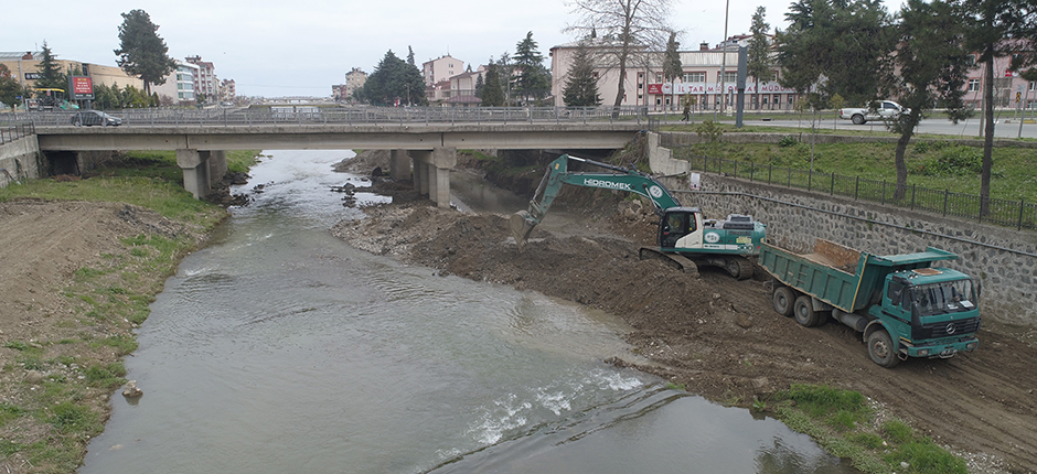 CİVİL IRMAĞI ISLAH EDİLİYOR