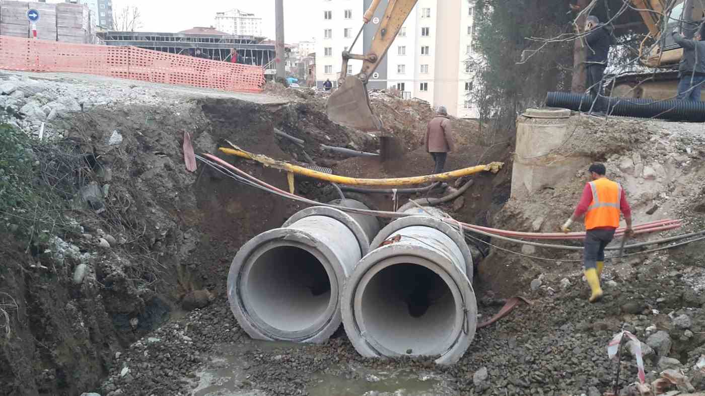 DERELER DENİZLE BULUŞUYOR