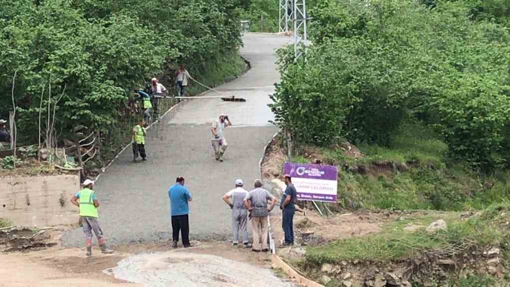 FATSA’DA BETON YOL SEVİNCİ