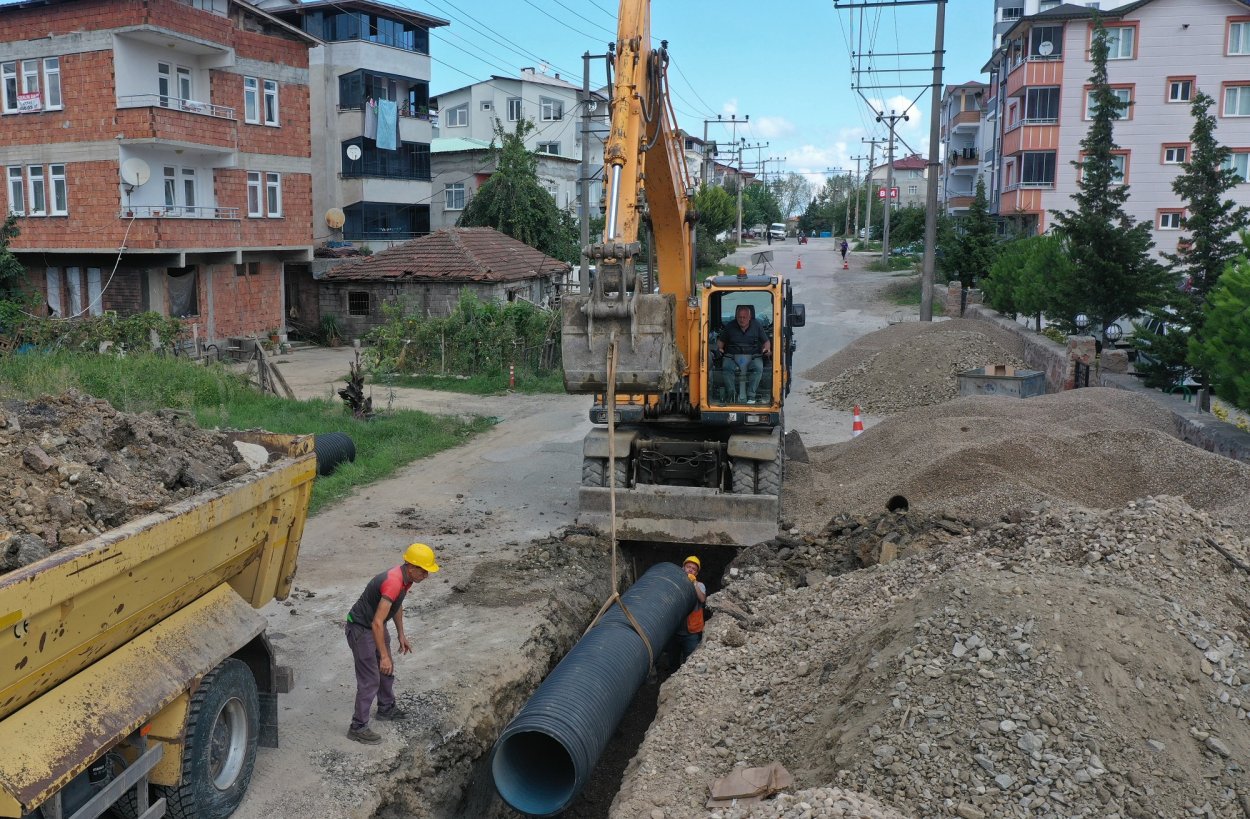 FATSA’NIN ANA ARTERİNDE ALT YAPI SEFERBERLİĞİ