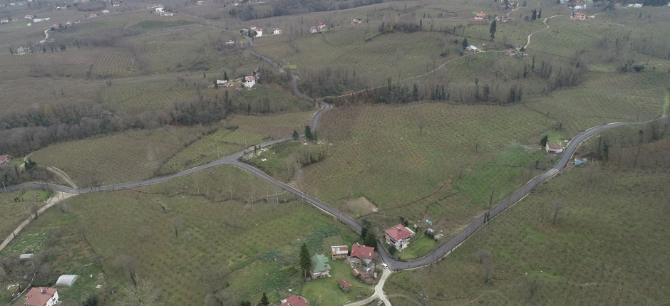 FINDIKLI-DOĞLU-AKPINAR YOLU SICAK ASFALTA KAVUŞTU