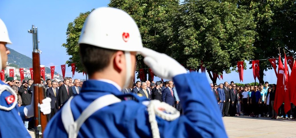 GAZİ VE ŞEHİTLERİ ANMA GÜNÜ PROGRAMI DÜZENLENDİ