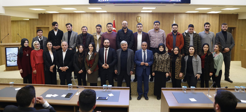 GENÇLİK MECLİSİNDE BAŞKANLIK SEÇİMİ YAPILDI