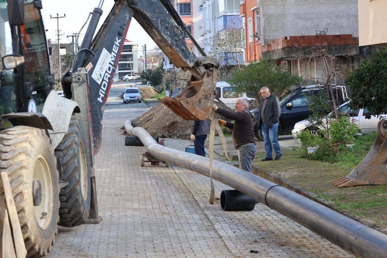 GÜLYALI’DA İÇME SUYU TERFİ HATLARI YENİLENİYOR