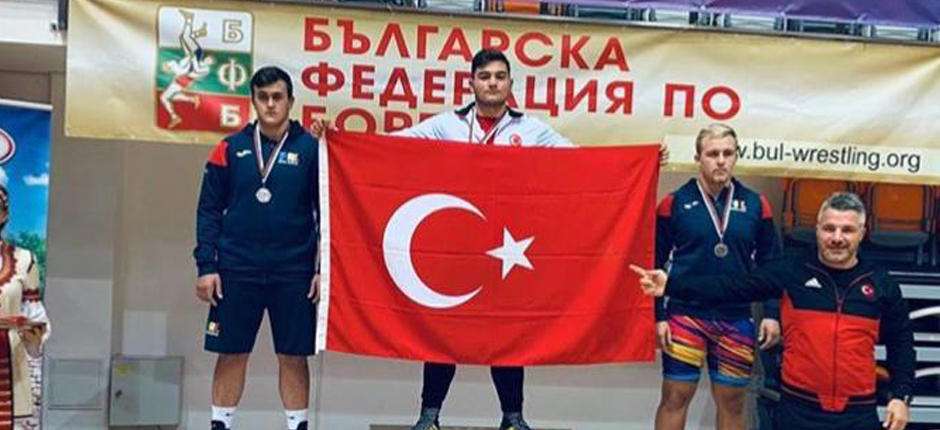 GÜREŞÇİLERDEN ULUSLARARASI BAŞARI