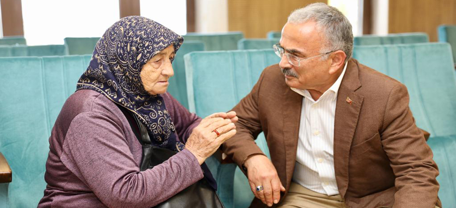 HALK GÜNÜNE YOĞUN İLGİ