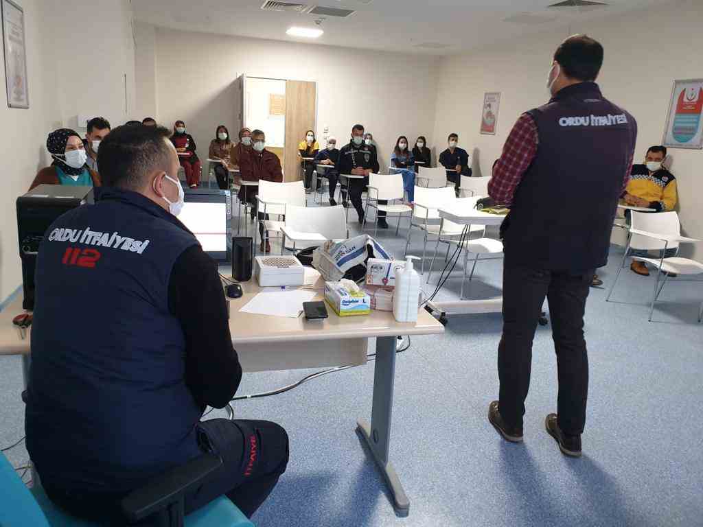 HASTANE PERSONELİNE YANGIN EĞİTİMİ 