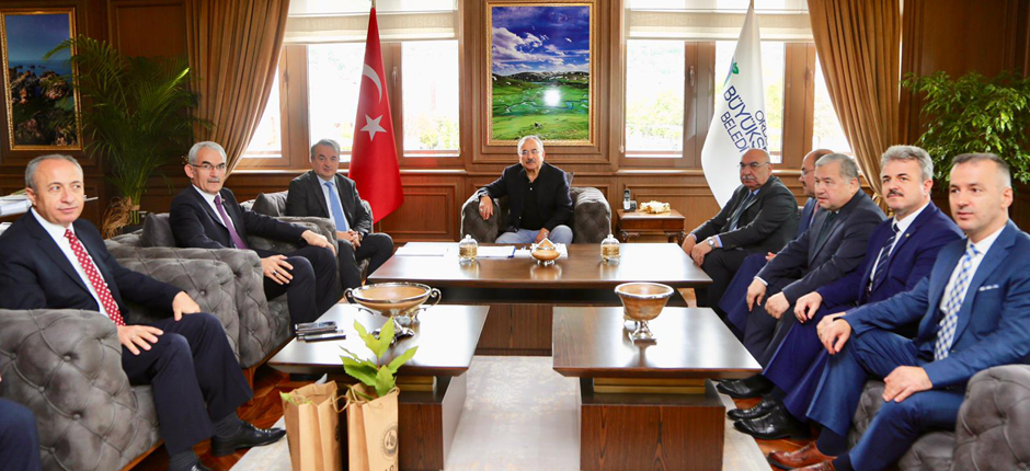 HİLMİ GÜLER DÜĞMEYE BASTI