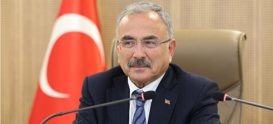 HİLMİ GÜLER: “GAZİLERİMİZ VE ŞEHİTLERİMİZ VATANSEVERLİĞİN YAŞAYAN ABİDELERİDİR”