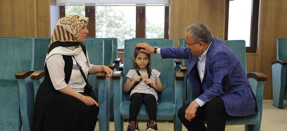 HİLMİ GÜLER GÖNÜL KÖPRÜLERİ KURUYOR