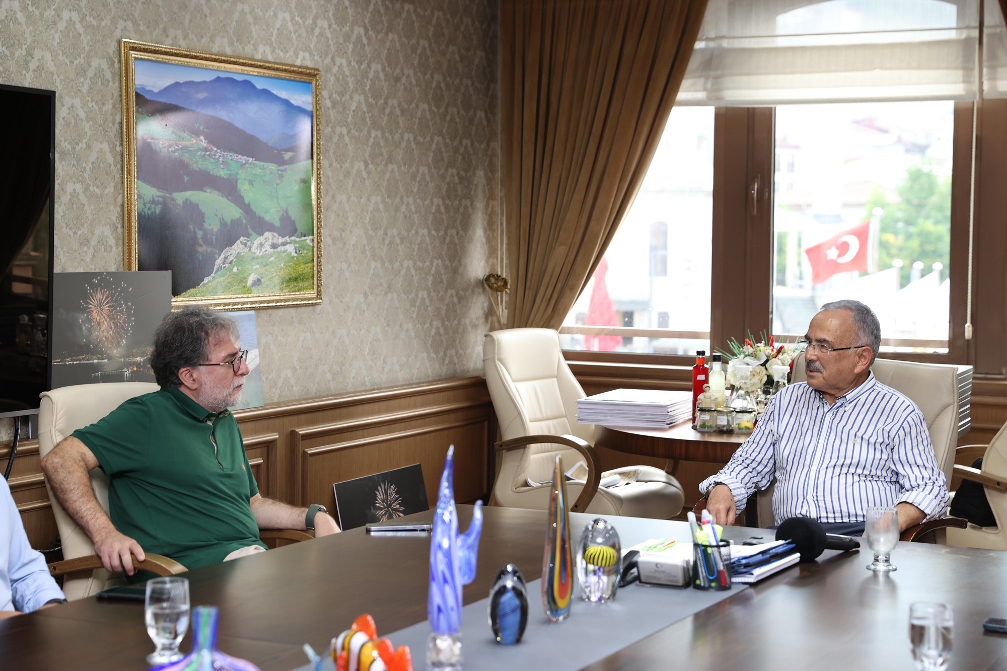 HÜRRİYET GAZETESİ YAZARLARI ORDU’YA ÇIKARMA YAPTI