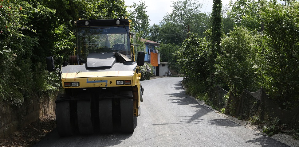 İKİ İLÇE ASFALT YOLLA BİRLEŞİYOR