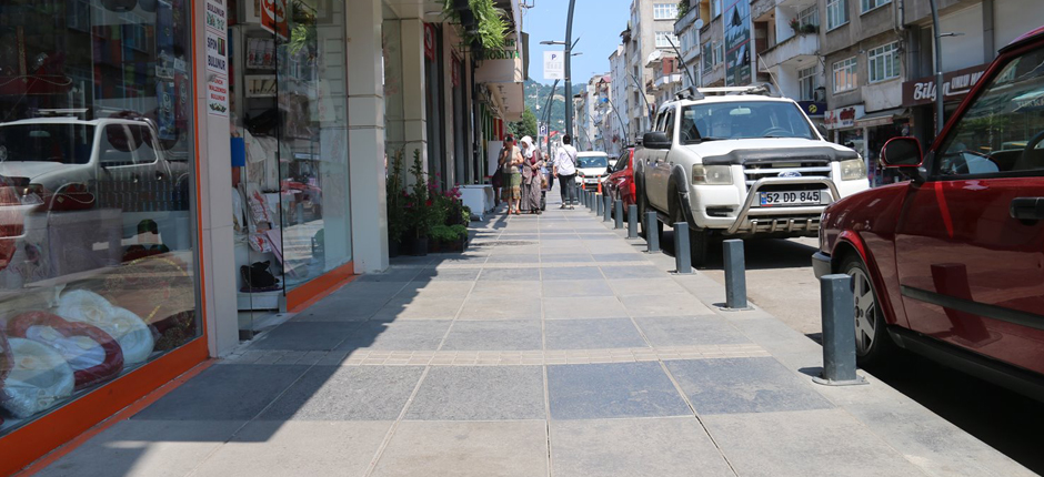 KALDIRIM ÇALIŞMALARI DEVAM EDİYOR