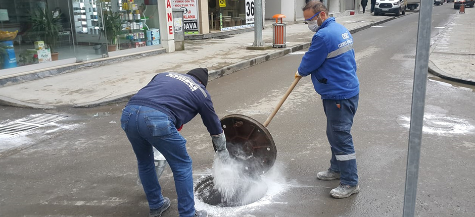 KİREÇ İLE DEZENFEKTE ETTİLER